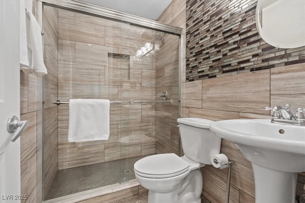 5854 Sheila, Las Vegas, NV 89108