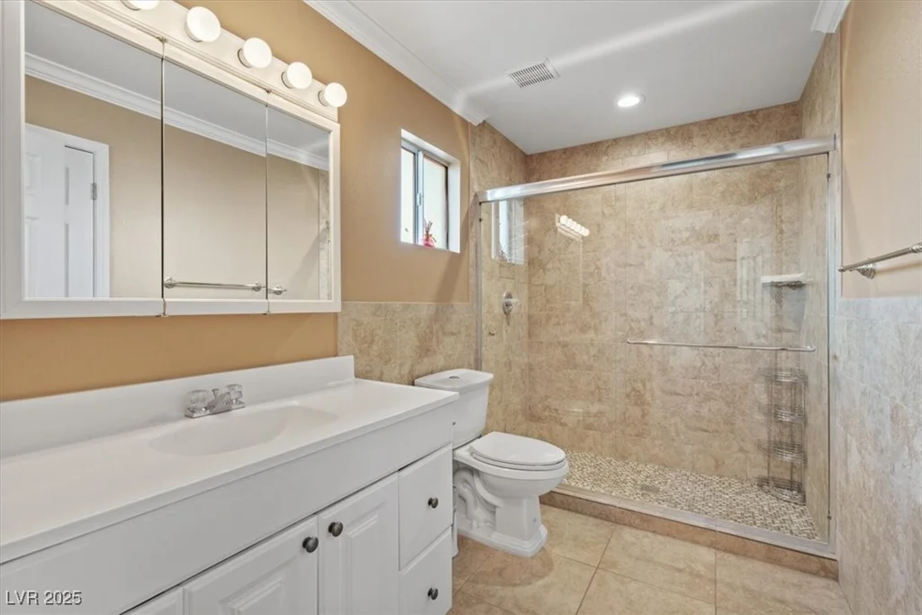 5854 Sheila, Las Vegas, NV 89108