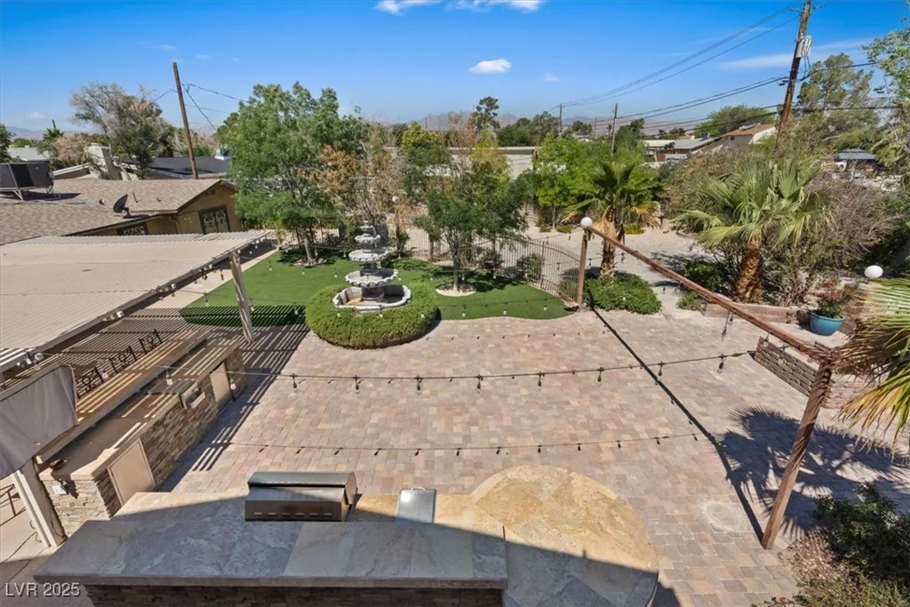5854 Sheila, Las Vegas, NV 89108