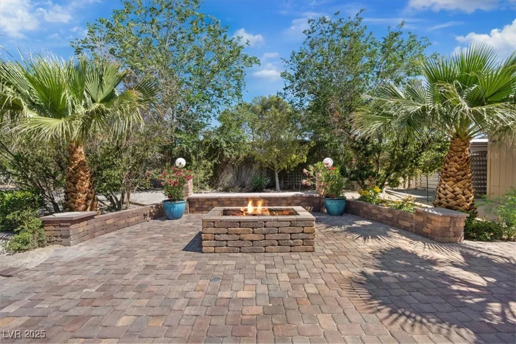 5854 Sheila, Las Vegas, NV 89108