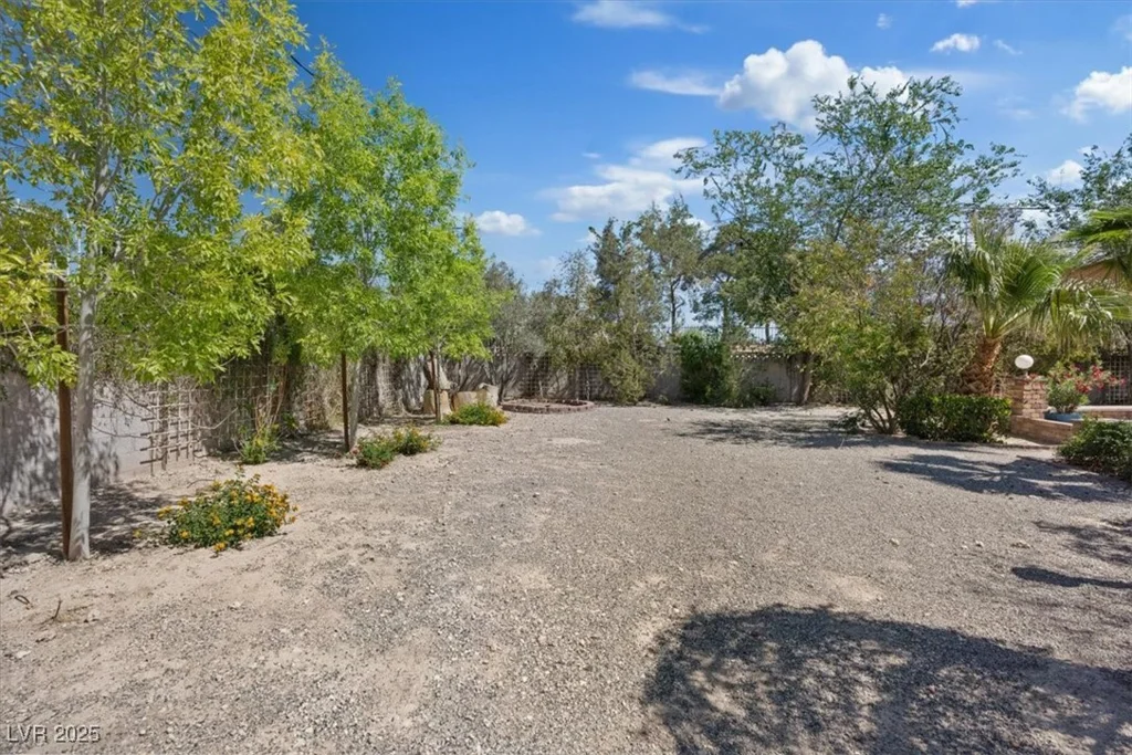 5854 Sheila, Las Vegas, NV 89108