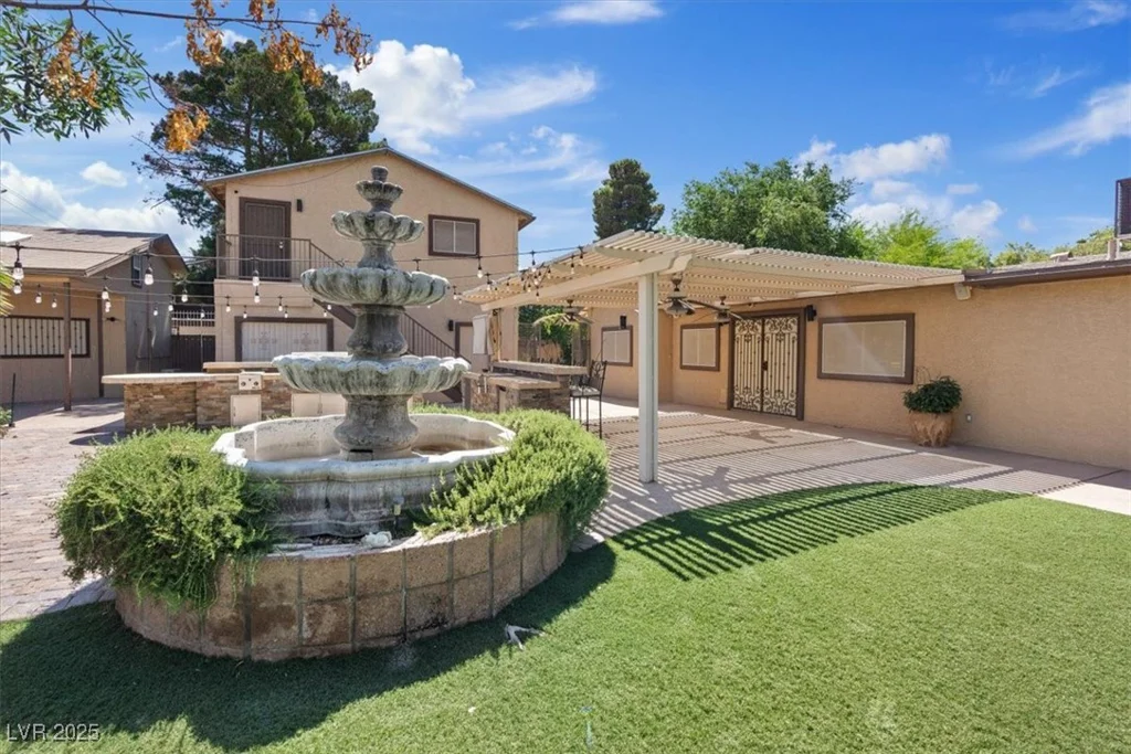 5854 Sheila, Las Vegas, NV 89108