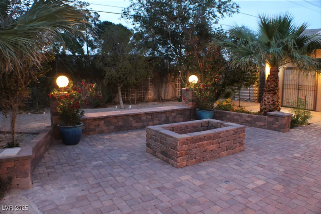 5854 Sheila, Las Vegas, NV 89108