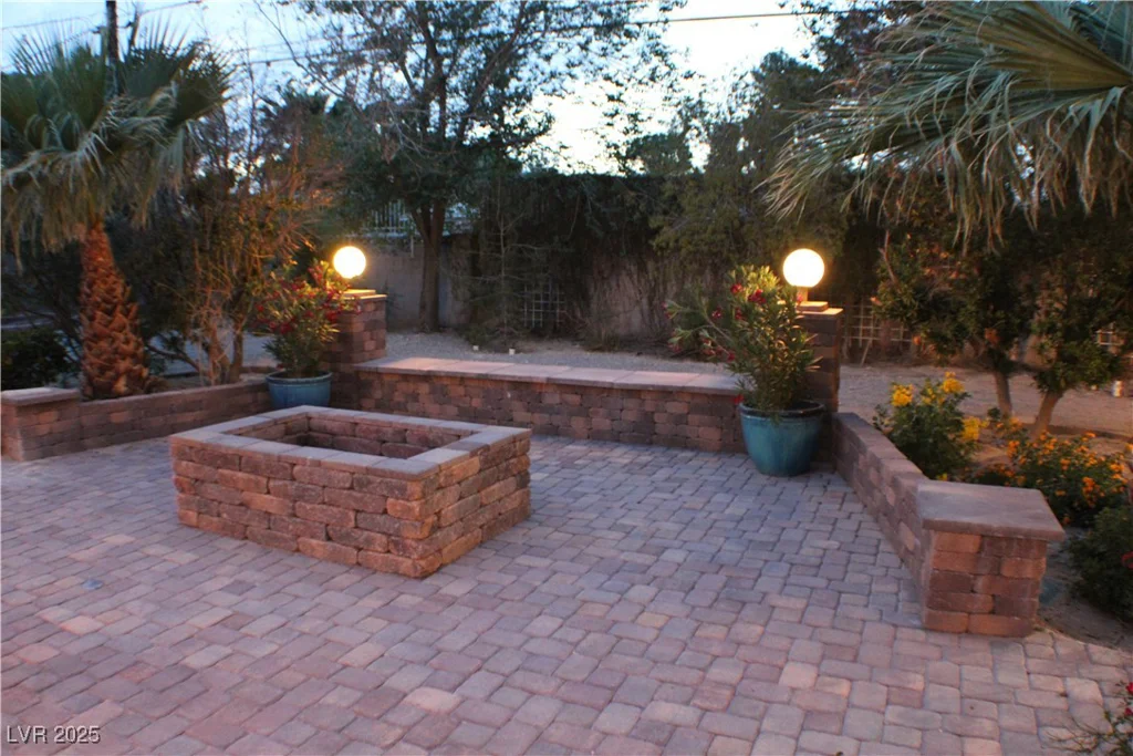 5854 Sheila, Las Vegas, NV 89108