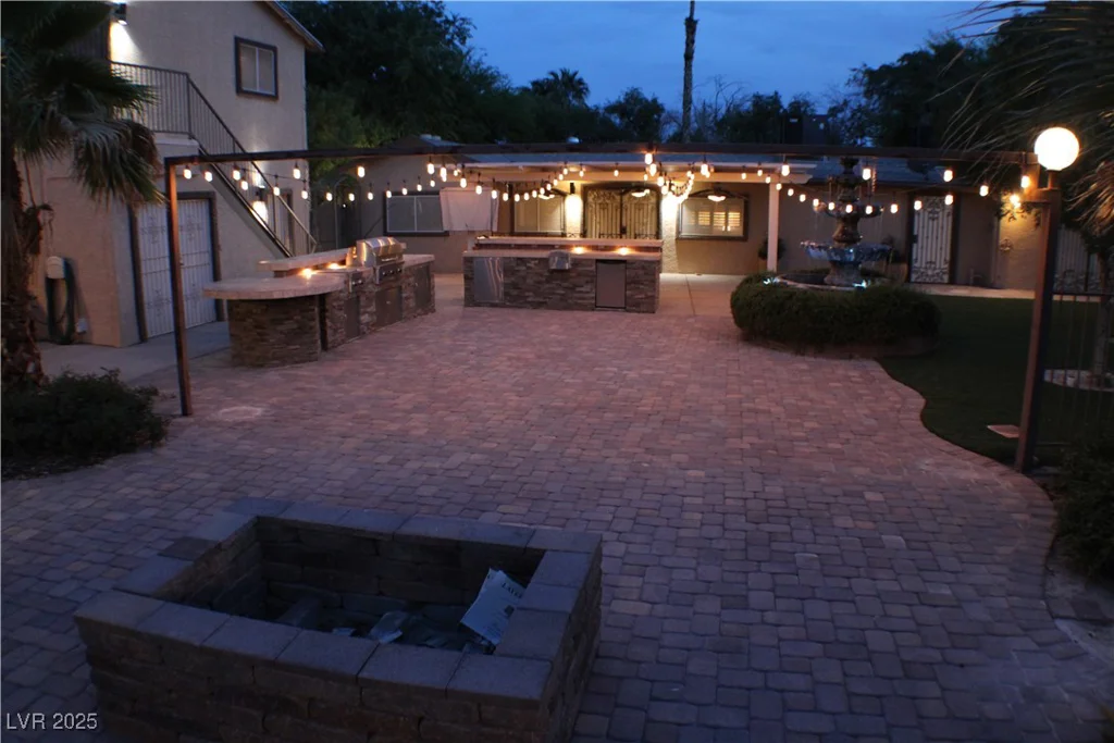 5854 Sheila, Las Vegas, NV 89108