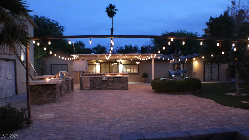 5854 Sheila, Las Vegas, NV 89108