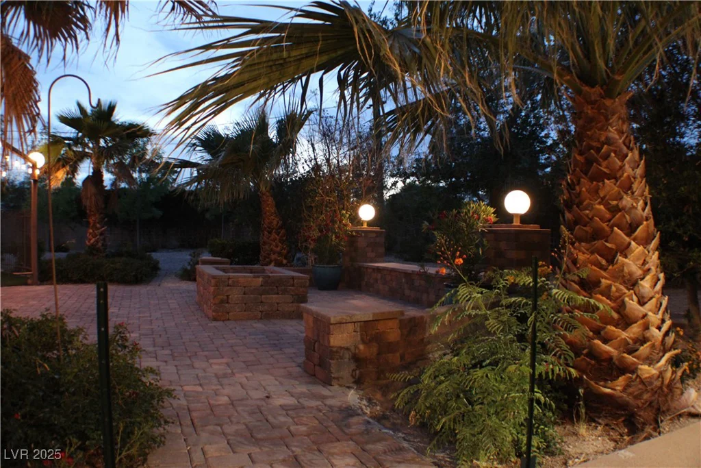 5854 Sheila, Las Vegas, NV 89108