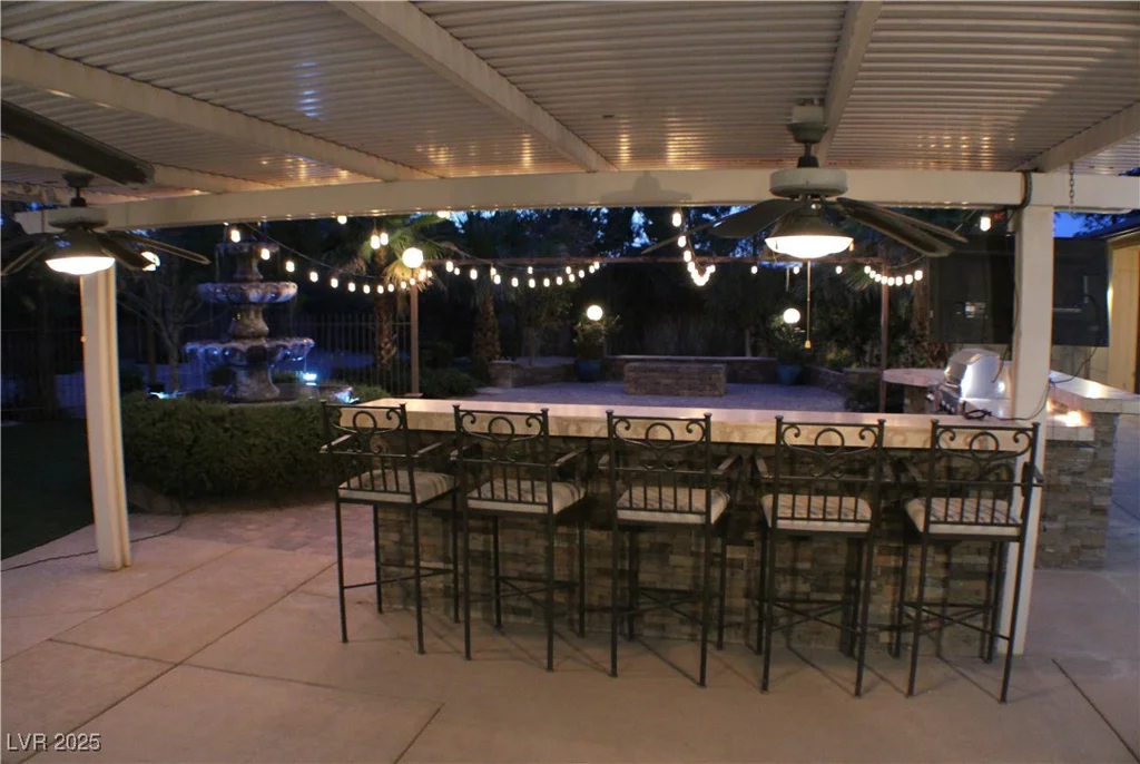 5854 Sheila, Las Vegas, NV 89108