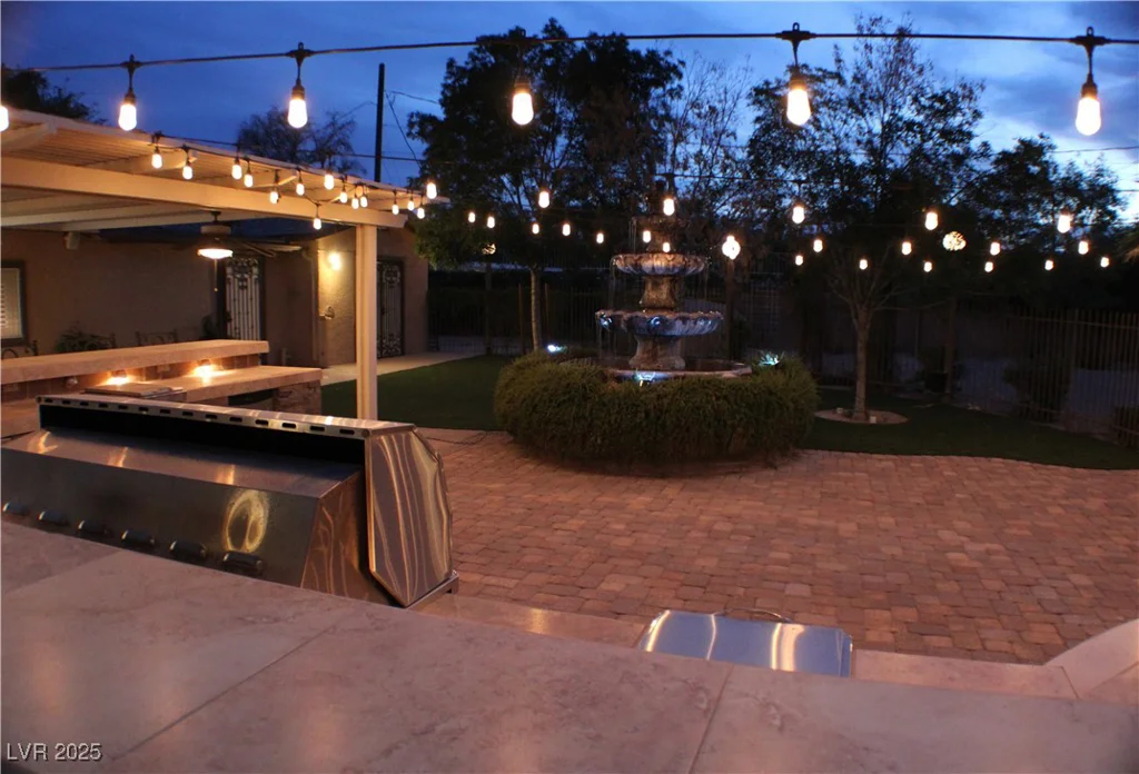 5854 Sheila, Las Vegas, NV 89108