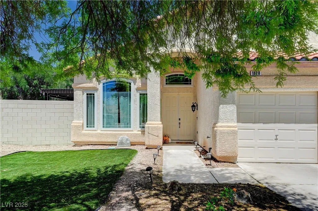 1028 Dodger Blue, Las Vegas, NV 89123
