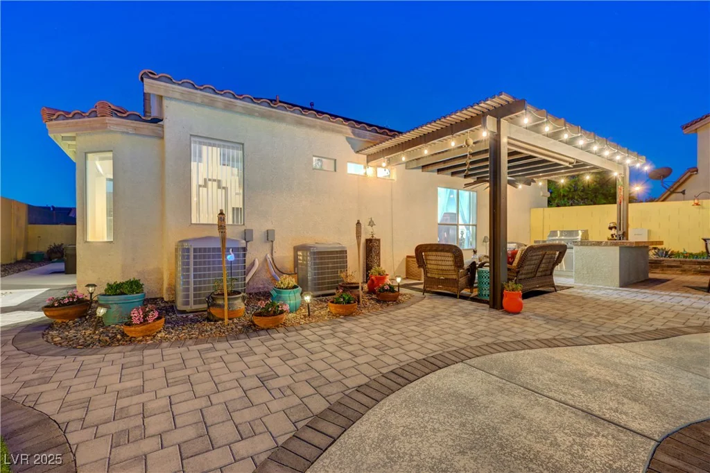 1028 Dodger Blue, Las Vegas, NV 89123