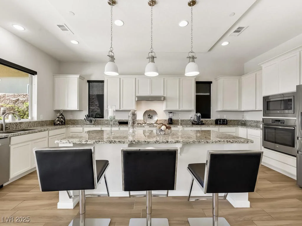3 Hilltop Crest, Henderson, NV 89011