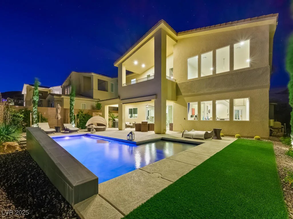 3 Hilltop Crest, Henderson, NV 89011