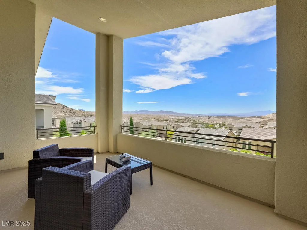 3 Hilltop Crest, Henderson, NV 89011