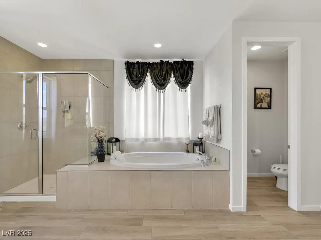 3 Hilltop Crest, Henderson, NV 89011