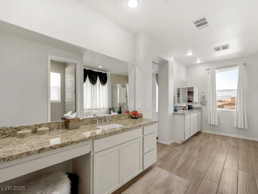 3 Hilltop Crest, Henderson, NV 89011