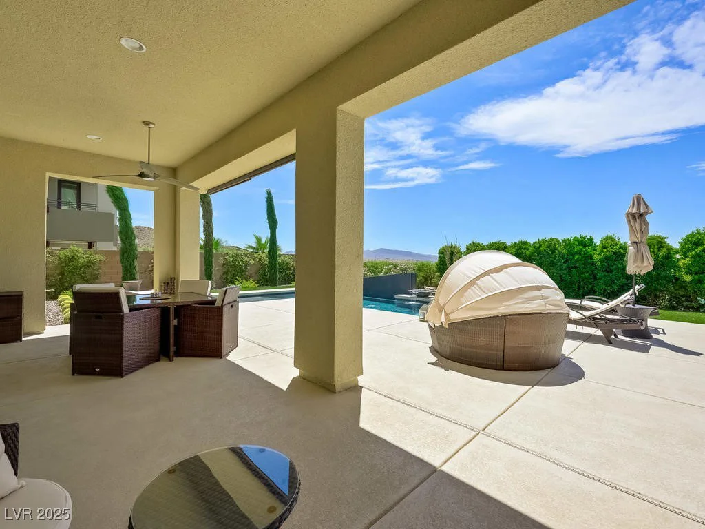 3 Hilltop Crest, Henderson, NV 89011