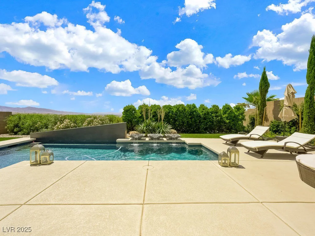 3 Hilltop Crest, Henderson, NV 89011