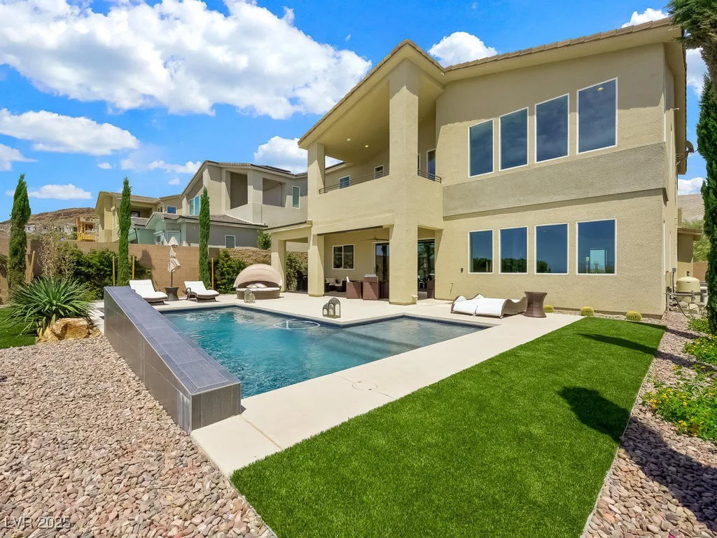 3 Hilltop Crest, Henderson, NV 89011
