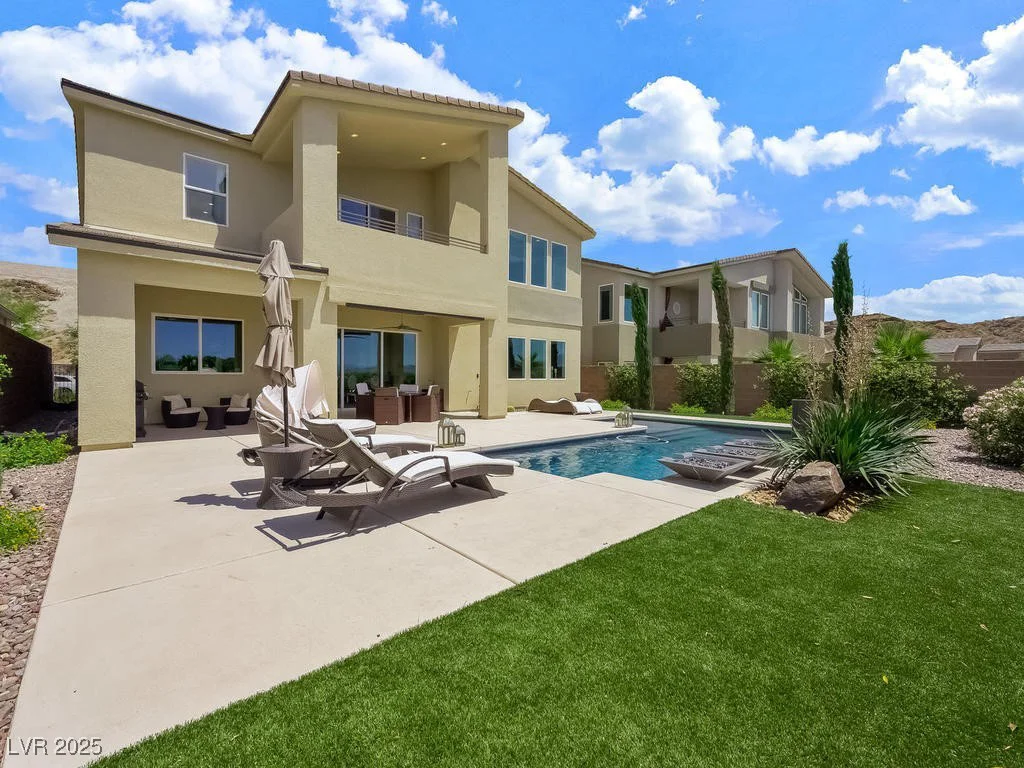 3 Hilltop Crest, Henderson, NV 89011