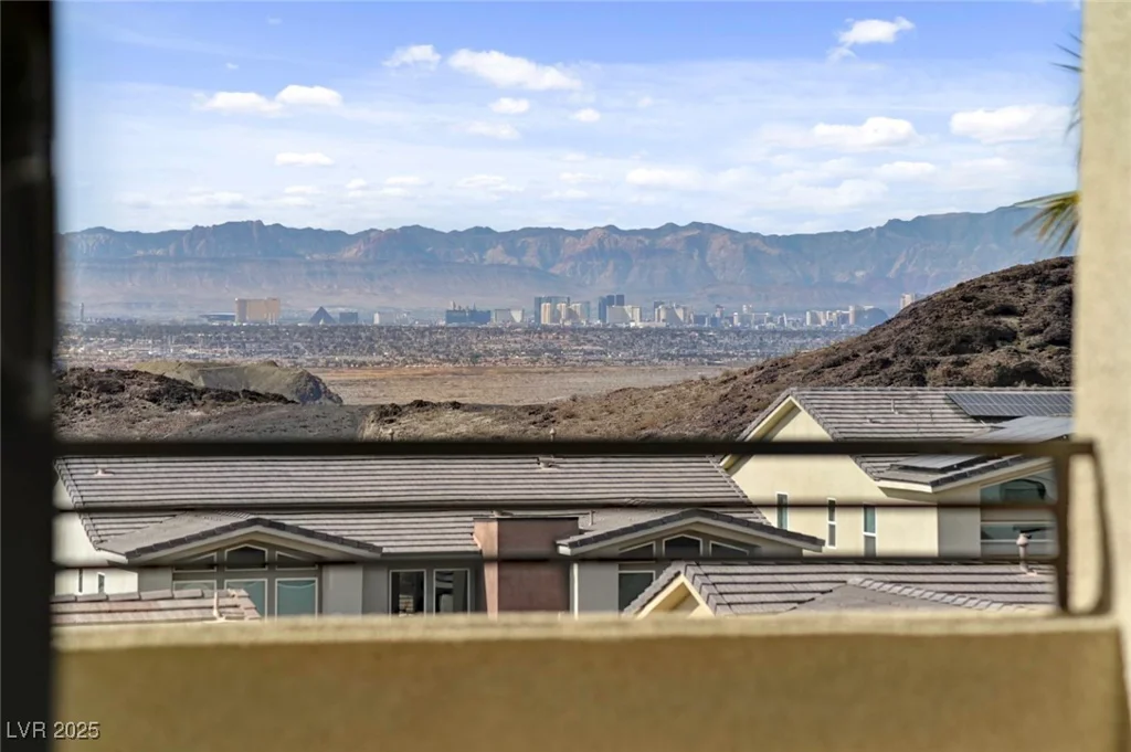 3 Hilltop Crest, Henderson, NV 89011