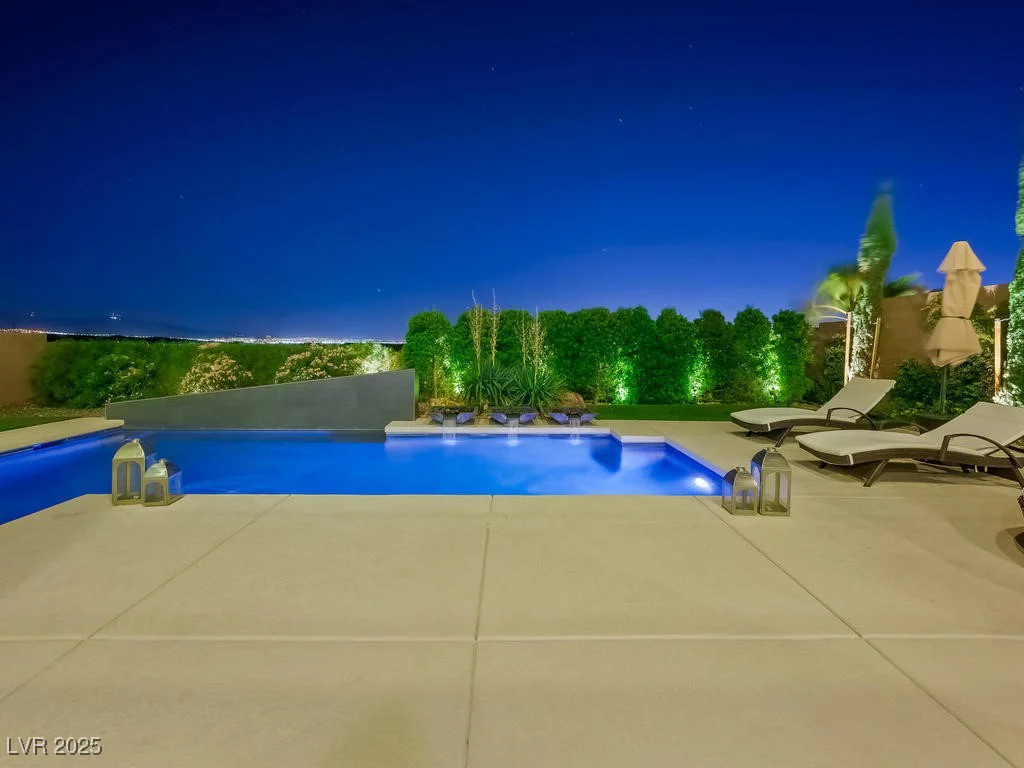 3 Hilltop Crest, Henderson, NV 89011