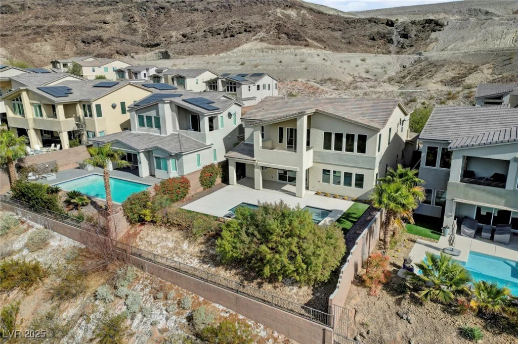 3 Hilltop Crest, Henderson, NV 89011