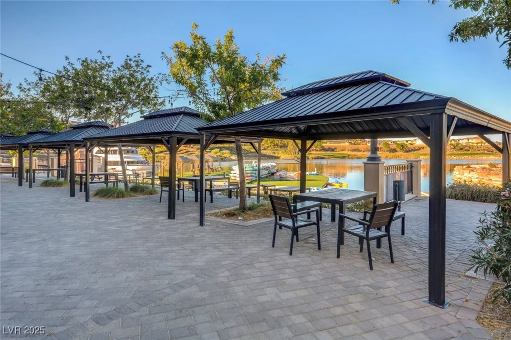 3 Hilltop Crest, Henderson, NV 89011