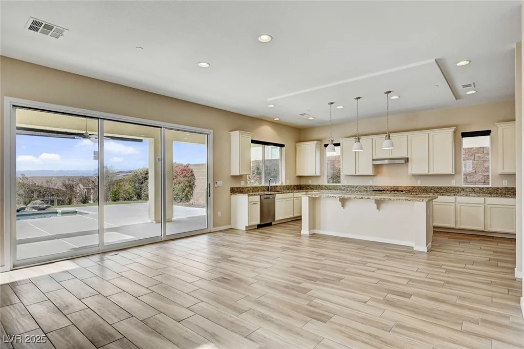 3 Hilltop Crest, Henderson, NV 89011