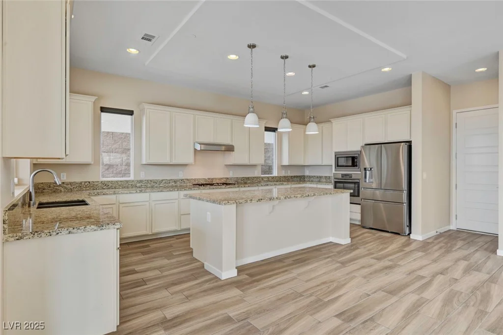 3 Hilltop Crest, Henderson, NV 89011