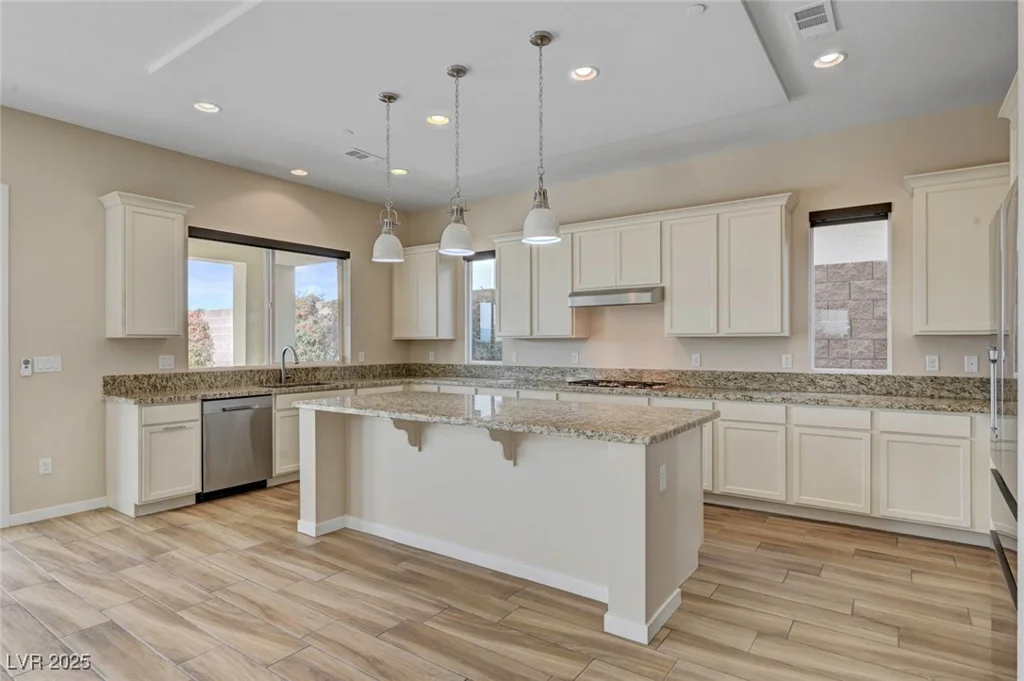 3 Hilltop Crest, Henderson, NV 89011