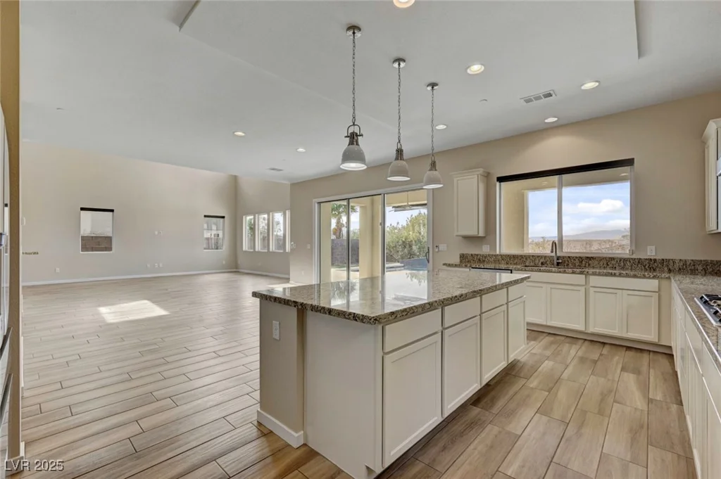 3 Hilltop Crest, Henderson, NV 89011