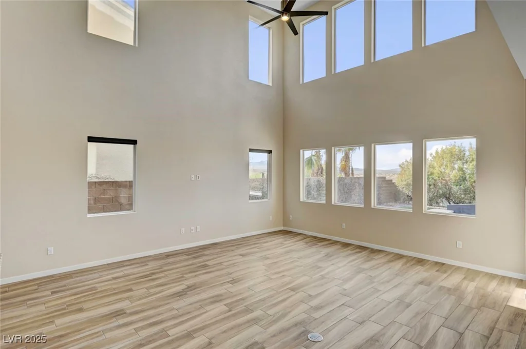 3 Hilltop Crest, Henderson, NV 89011