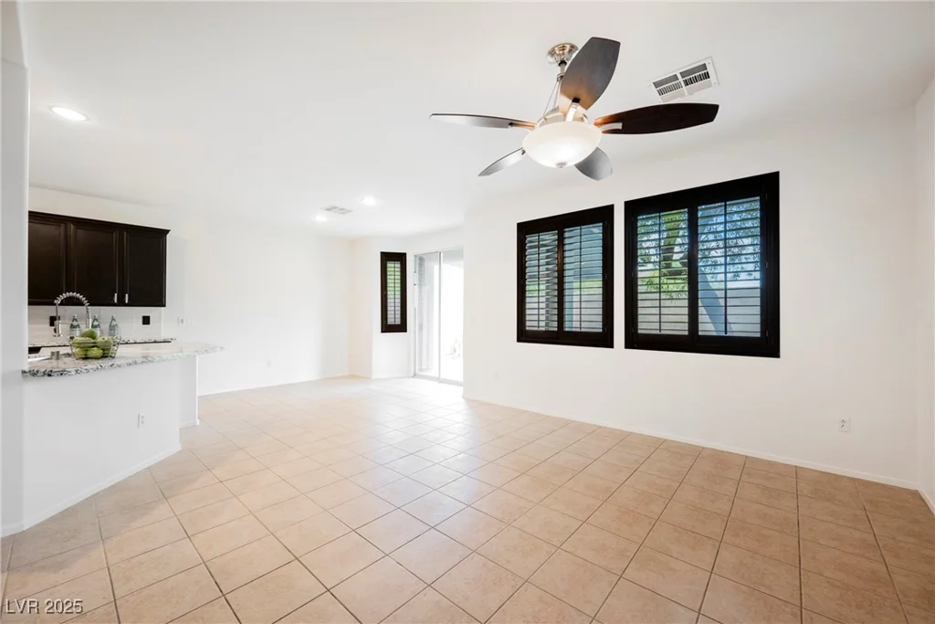 9545 Parker Springs, Las Vegas, NV 89166