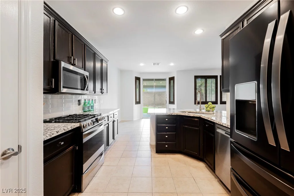 9545 Parker Springs, Las Vegas, NV 89166