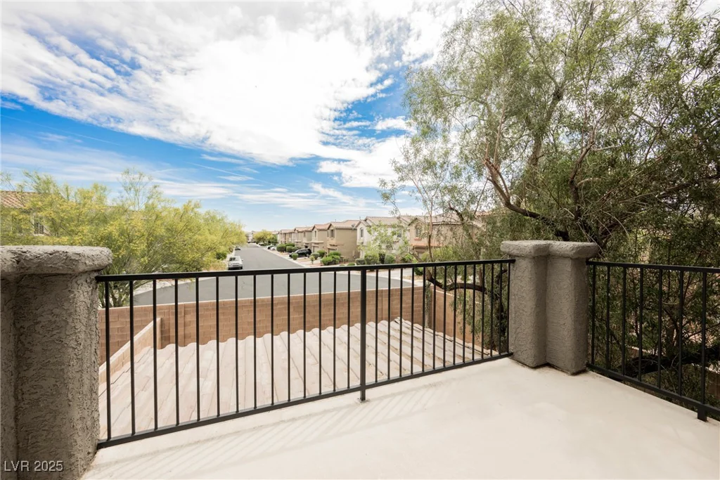 9545 Parker Springs, Las Vegas, NV 89166