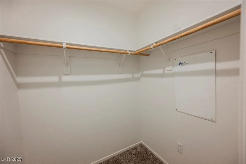9545 Parker Springs, Las Vegas, NV 89166