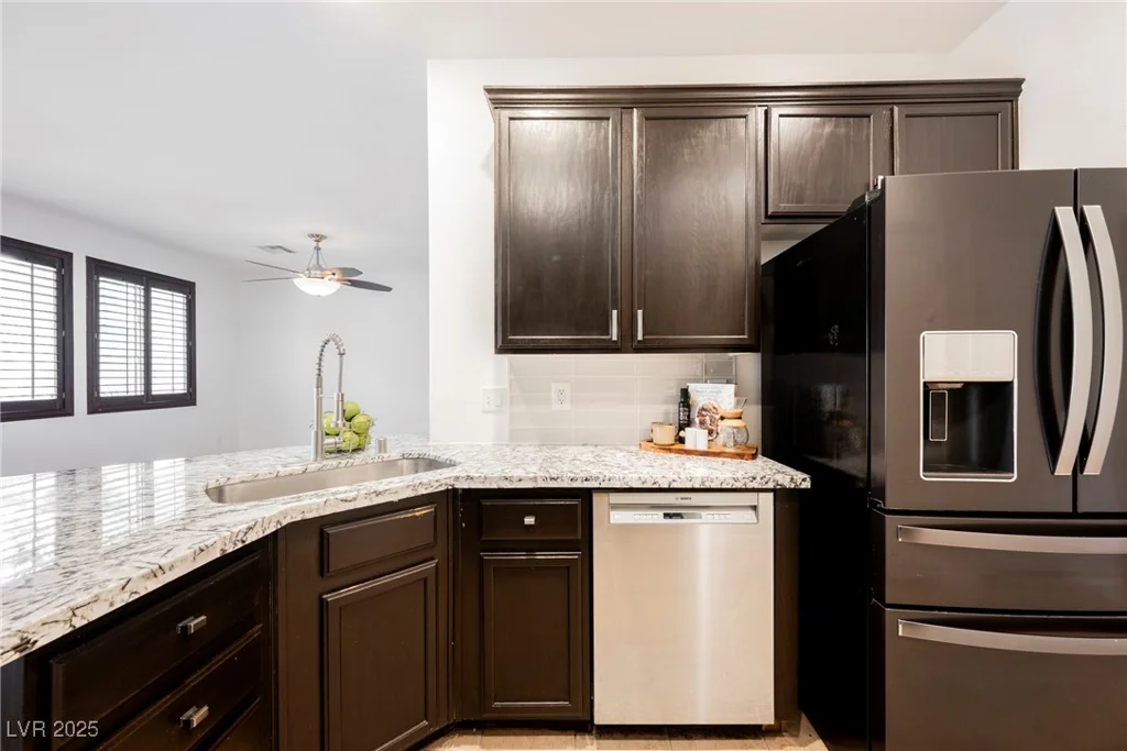 9545 Parker Springs, Las Vegas, NV 89166