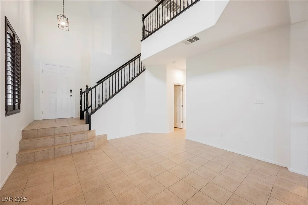 9545 Parker Springs, Las Vegas, NV 89166