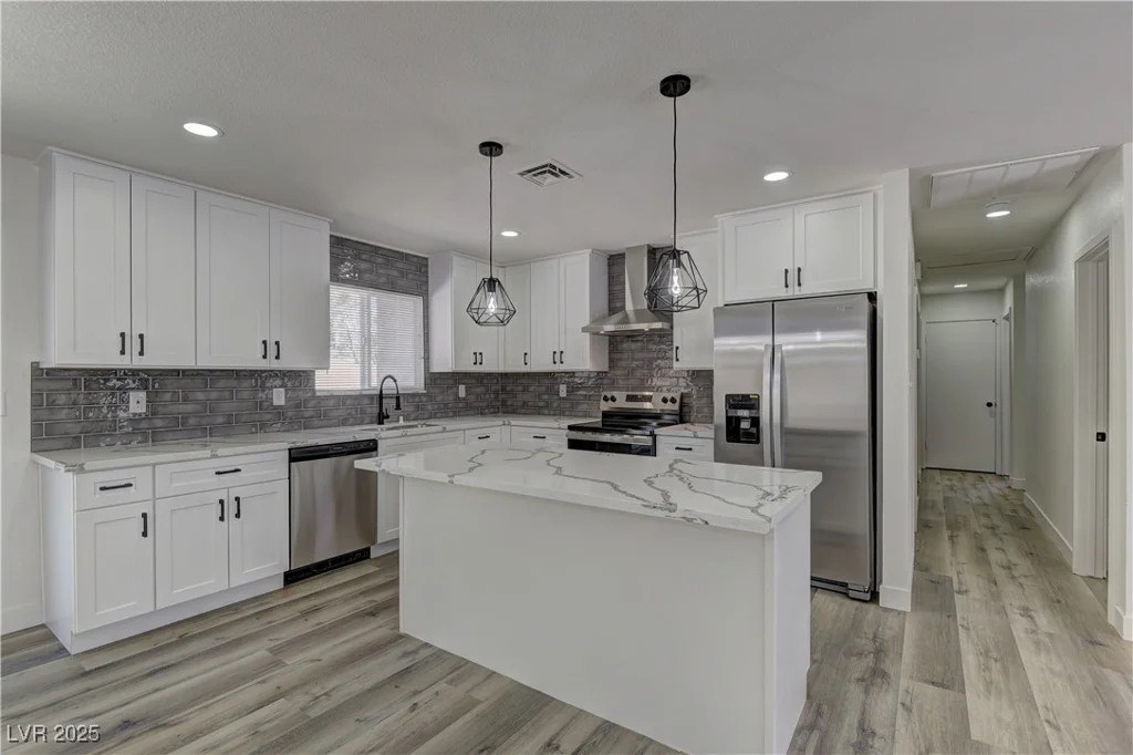 1901 Farnam, Las Vegas, NV 89102