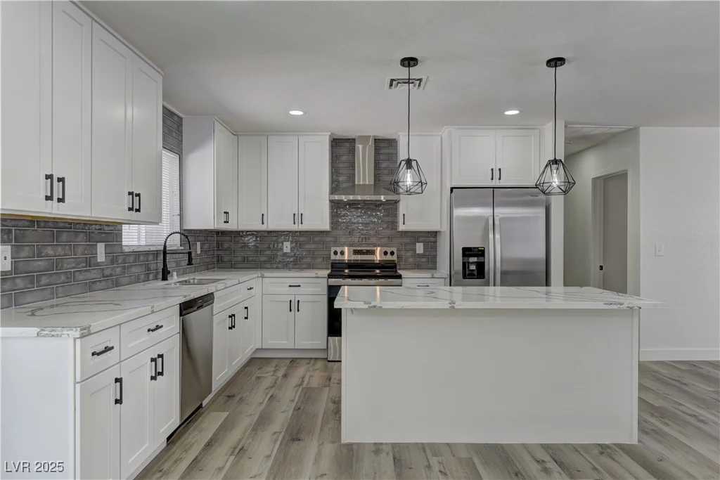 1901 Farnam, Las Vegas, NV 89102
