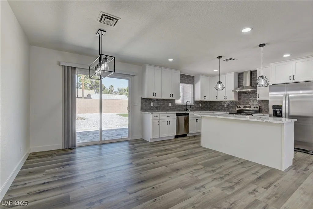 1901 Farnam, Las Vegas, NV 89102
