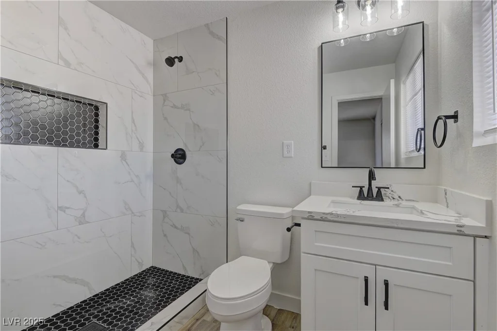 1901 Farnam, Las Vegas, NV 89102