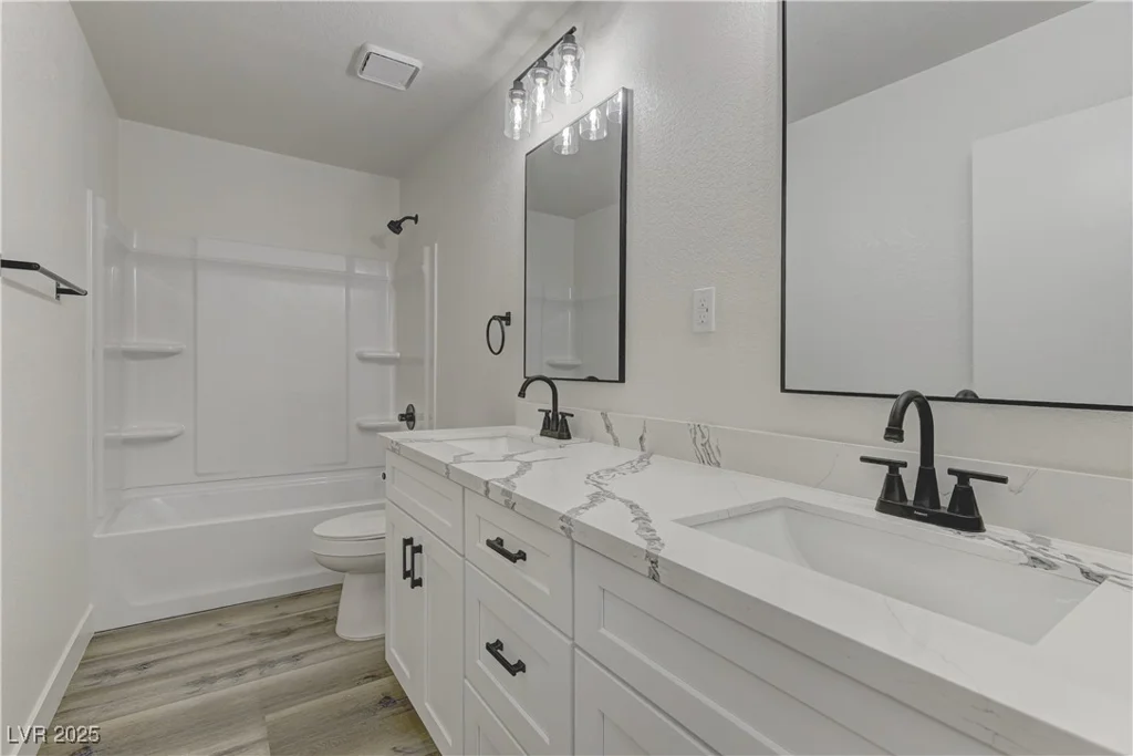 1901 Farnam, Las Vegas, NV 89102