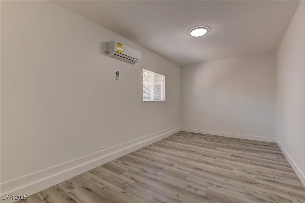 1901 Farnam, Las Vegas, NV 89102