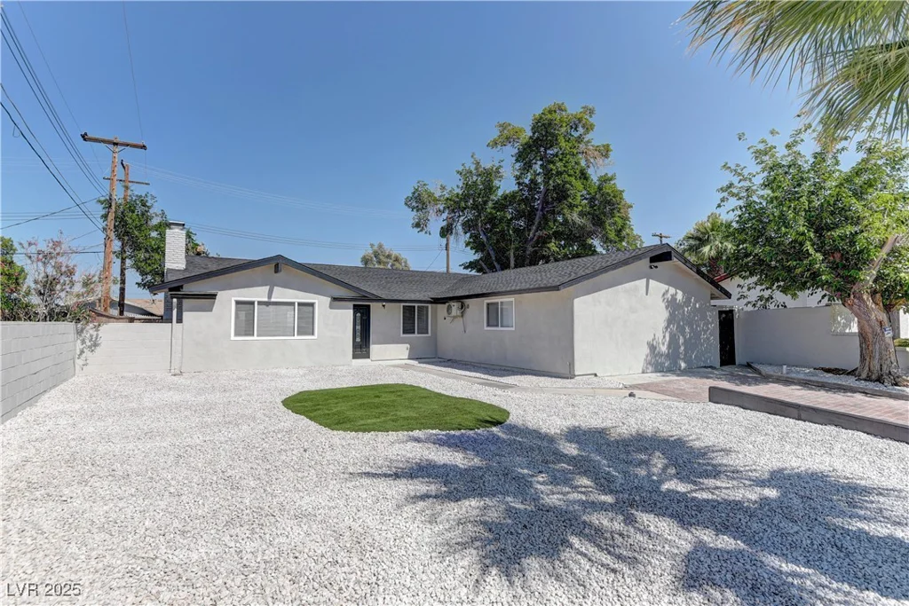 1901 Farnam, Las Vegas, NV 89102