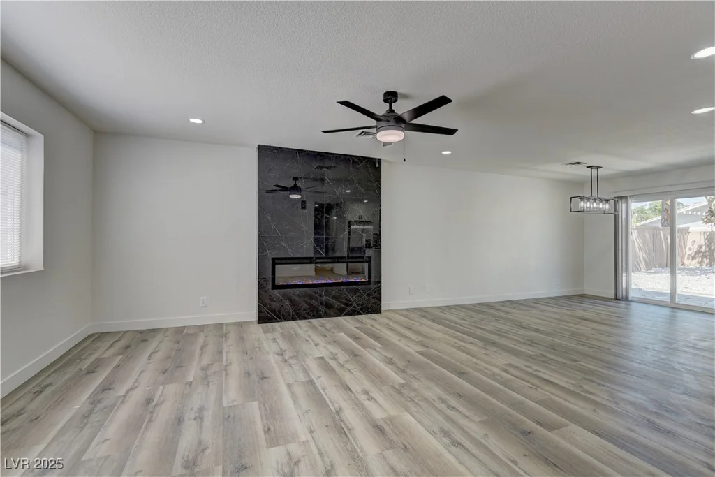 1901 Farnam, Las Vegas, NV 89102