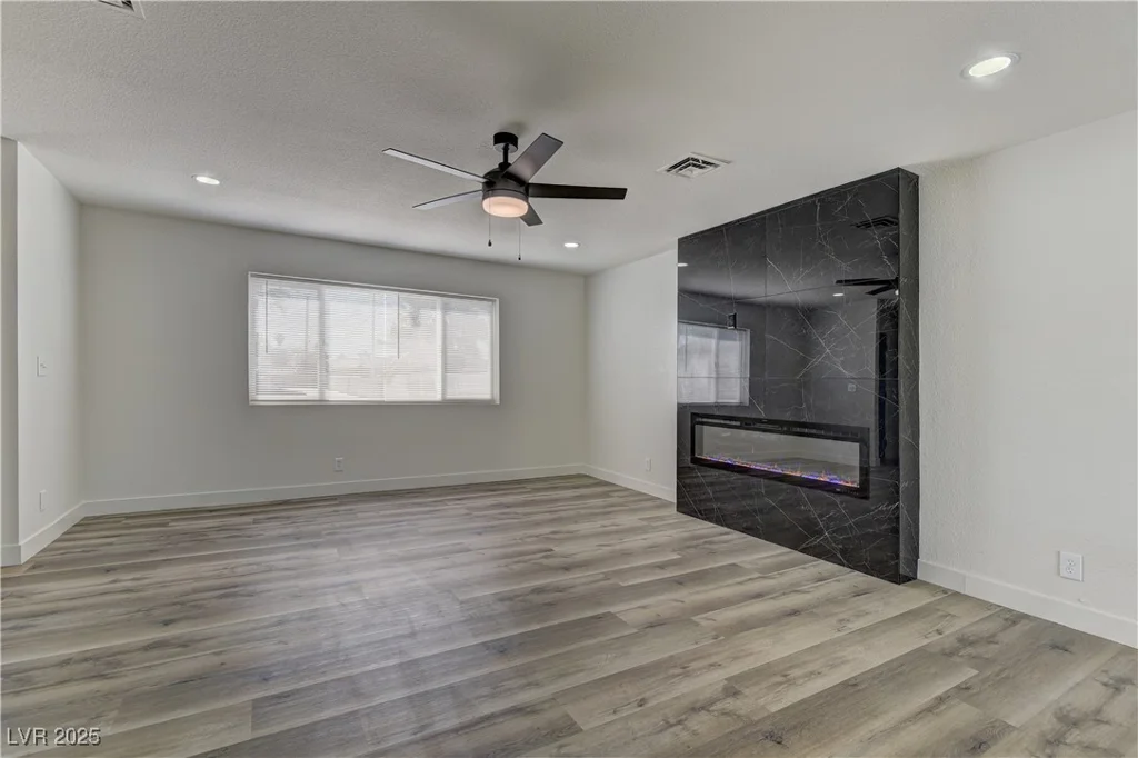 1901 Farnam, Las Vegas, NV 89102