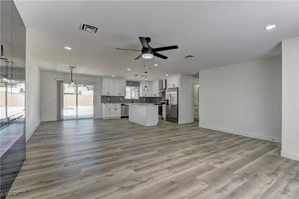 1901 Farnam, Las Vegas, NV 89102