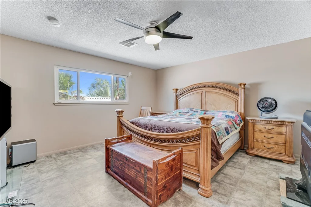 3382 Berwyck, Las Vegas, NV 89121